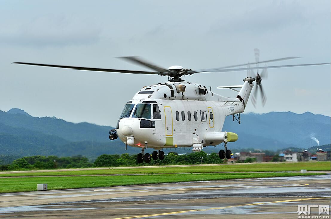 7月6日,ac313型直升机在江西景德镇吕蒙机场起飞,进行"空中应急漂浮