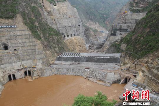 乌东德水电站围堰工程全面完工为防洪提供保障（图）