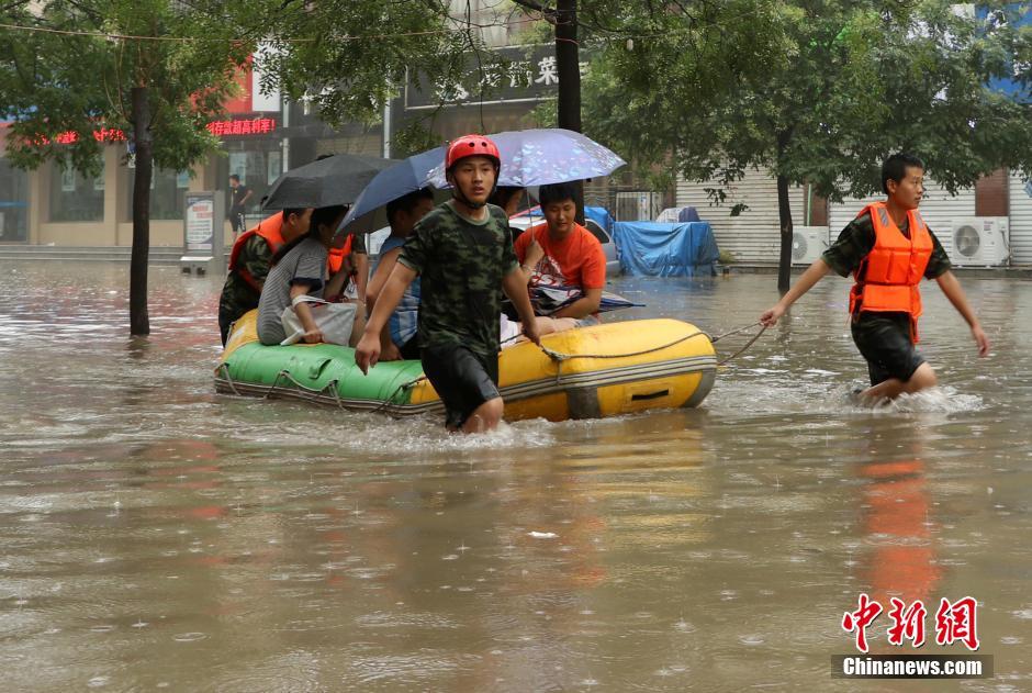 河北遭遇入汛以来最强降雨局地发布暴雨红色预警
