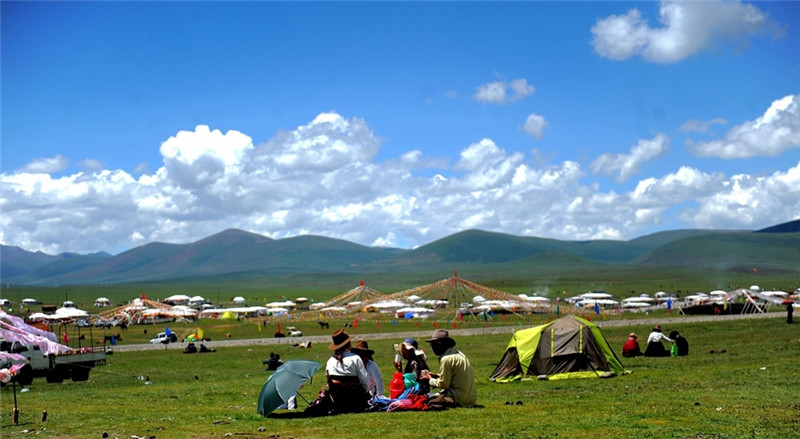 石渠帐篷节盛大开幕 万人跳高原康巴文化锅庄