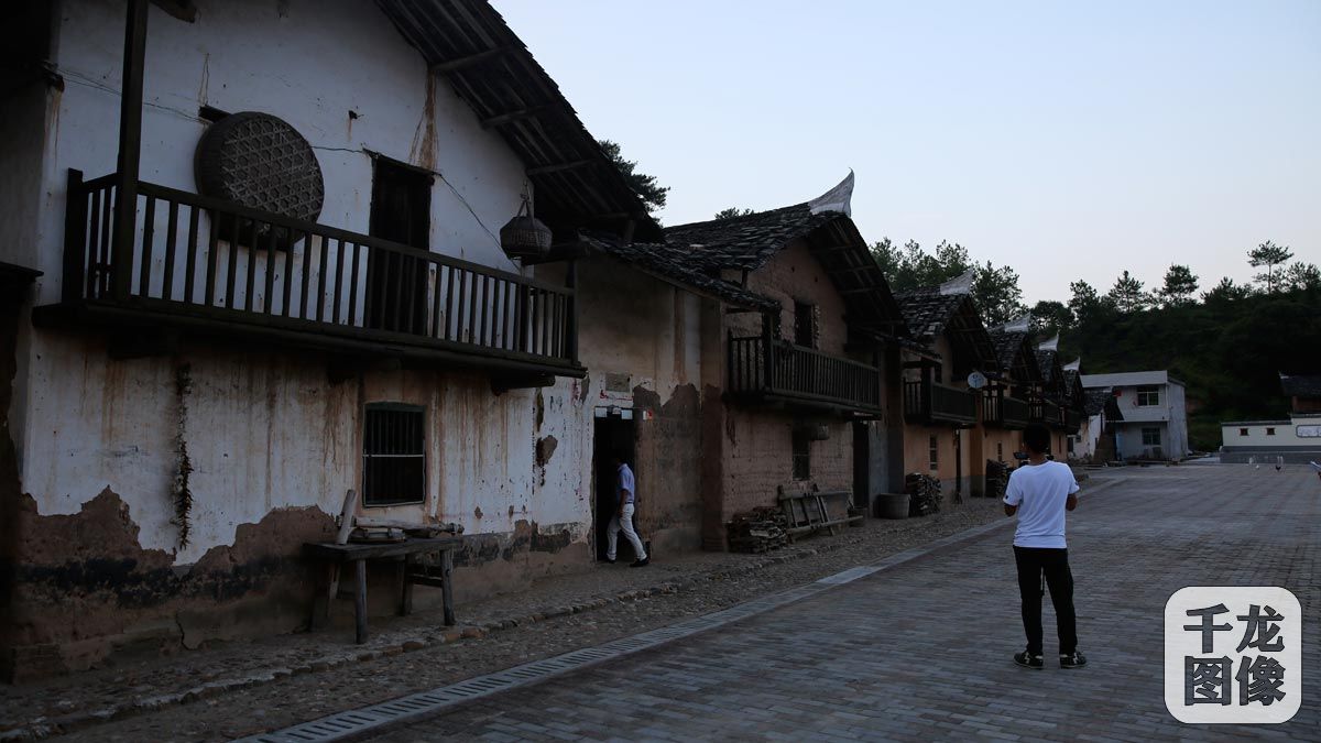 【网络媒体走转改】华屋村立下愚公志打赢脱贫战