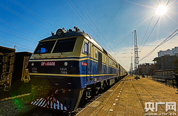 7053次列车外观看上去有些老旧央广网淄博12月28日消息(记者 刘华栋