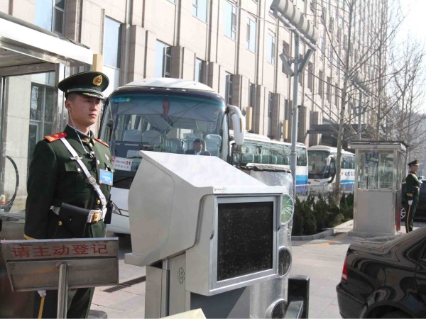 探访两会安保执勤武警官兵