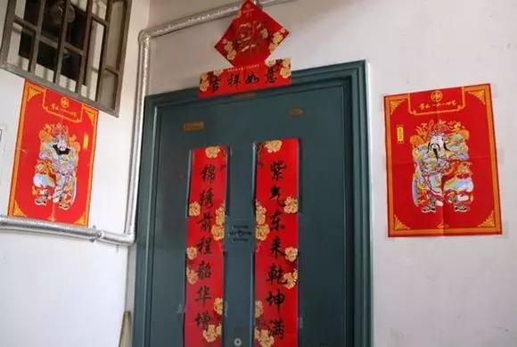 网友晒自家“奇葩”春联 看完觉得太有才了!