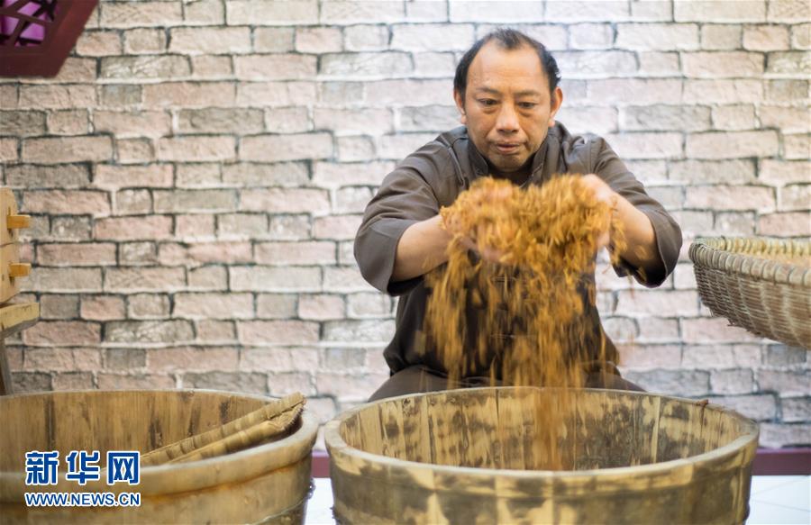 （图片故事）（7）一碟榨菜品匠心