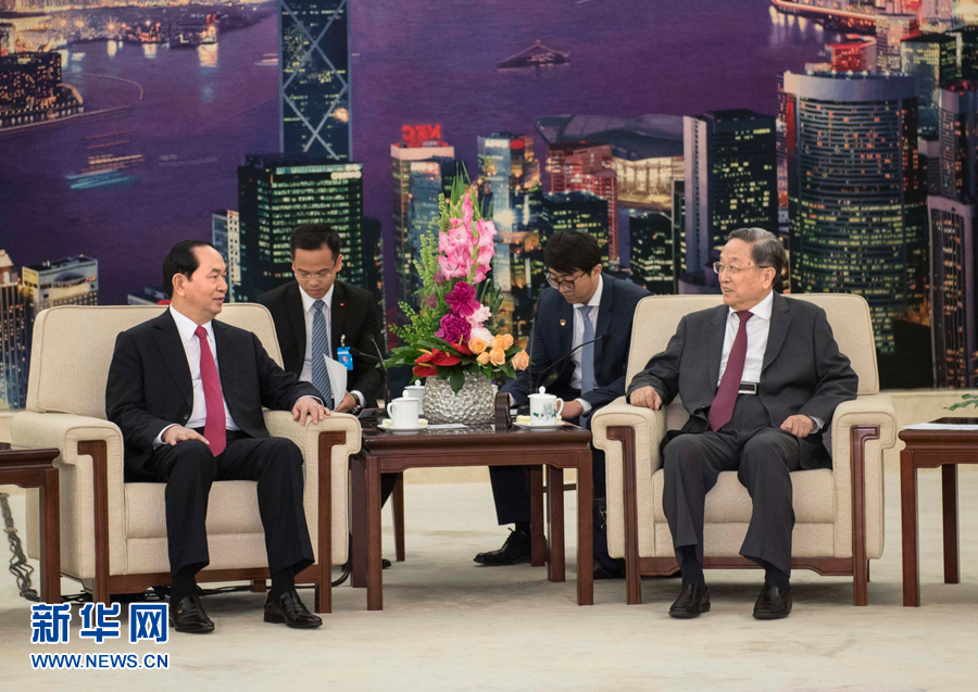 5月12日,中共中央政治局常委,全国政协主席俞正声在北京会见越南