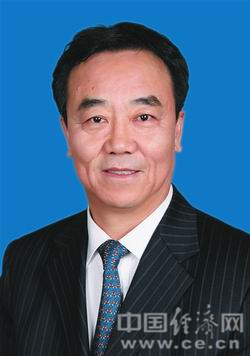 张柱,1968年2月出生,此前担任中卫市委书记,市人大常委会主任.