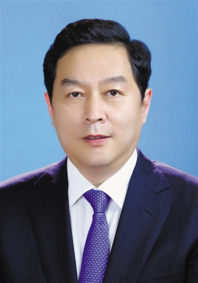 张超超同志张超超同志简历张超超,男,汉族,1967年12月出生,河南新蔡人