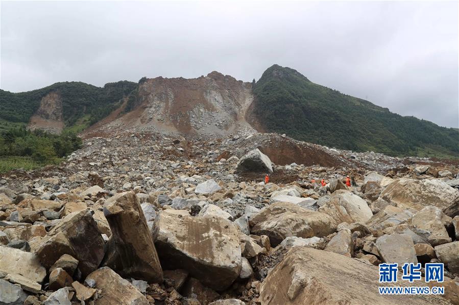 (突发事件)(1)贵州纳雍县发生山体滑坡 目前已造成2人死亡25人失联