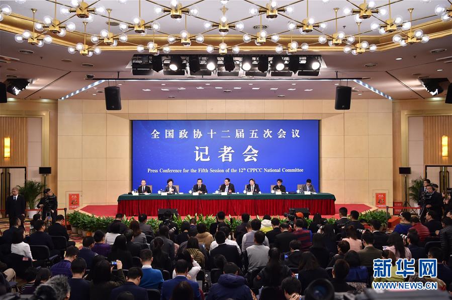 （两会）（2）政协委员谈坚定文化自信讲好中国故事