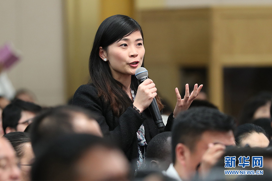 香港中评社记者提问