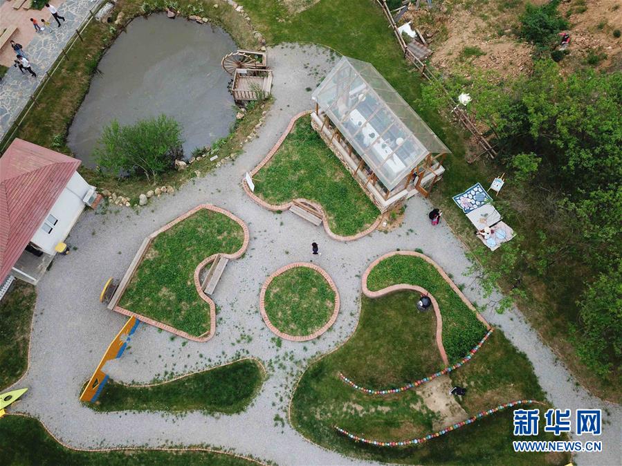 （社会）（2）&ldquo;理想村&rdquo;里的慢生活