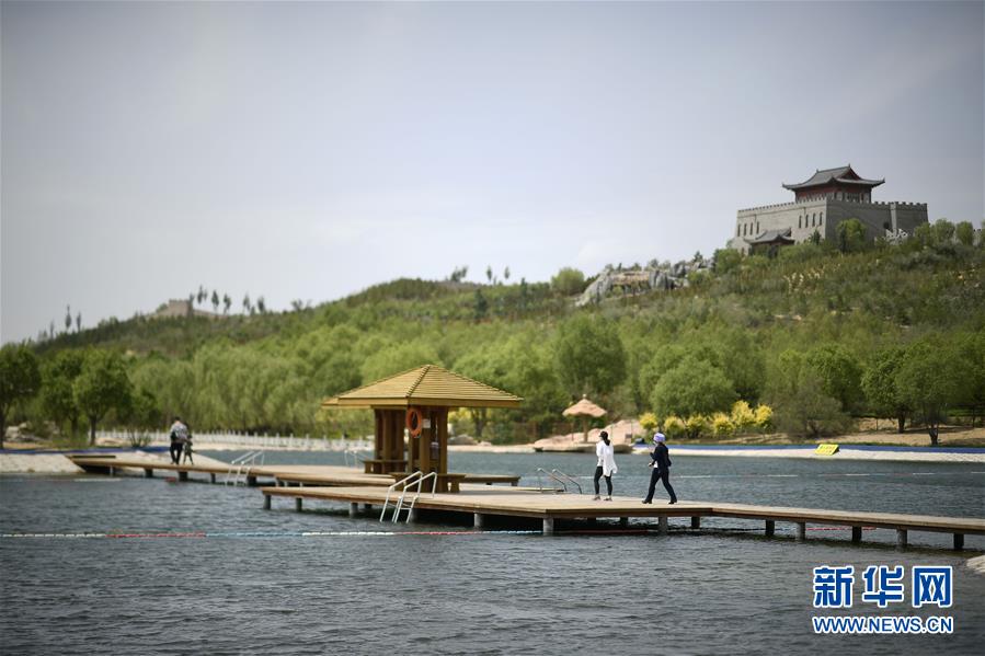 （社会）（3）治沙&ldquo;前线&rdquo;建起沙漠公园