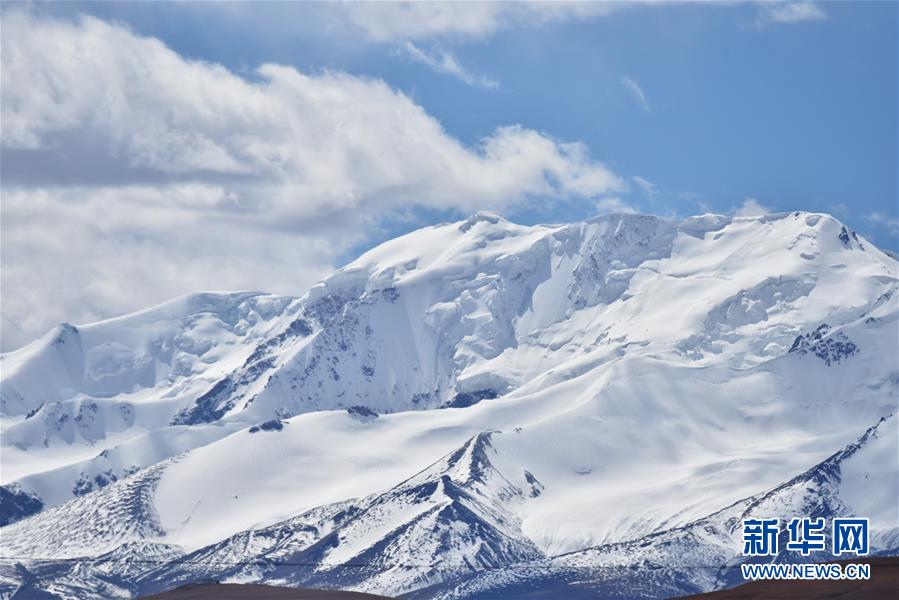 （美丽中国）（3）西藏：秋日夏岗江雪山