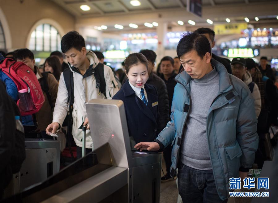 （新春走基层）（25）劳动者肖像&mdash;&mdash;回家路上，感谢有你！