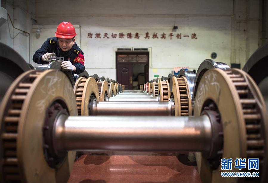 （新春走基层）（28）劳动者肖像&mdash;&mdash;回家路上，感谢有你！