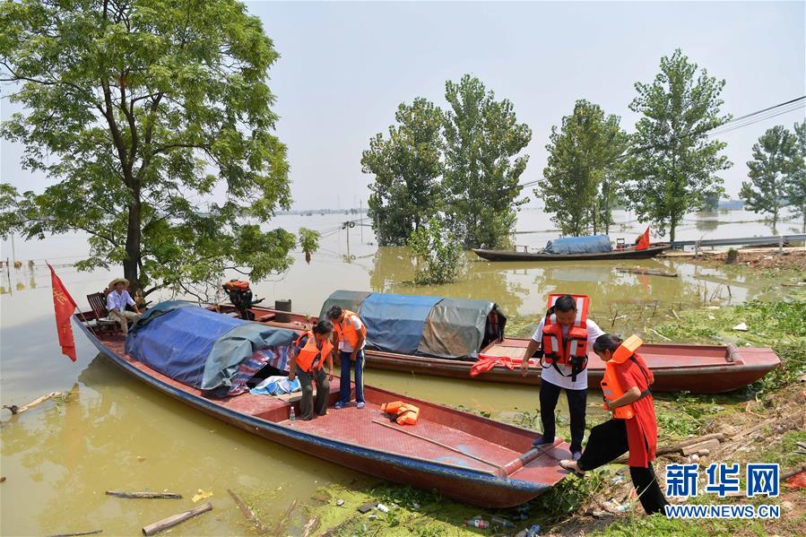 （防汛抗洪&middot;图片故事）（4）岛乡留守记
