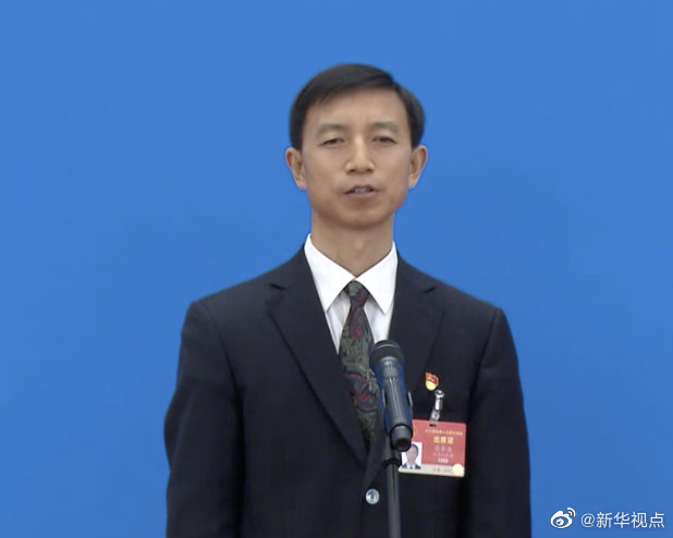 张金海代表:建议设立中国环卫工人节