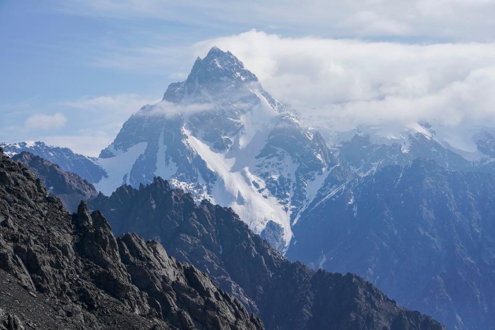 新疆江布拉克景区内一景(2021年12月19日摄,无人机照片).