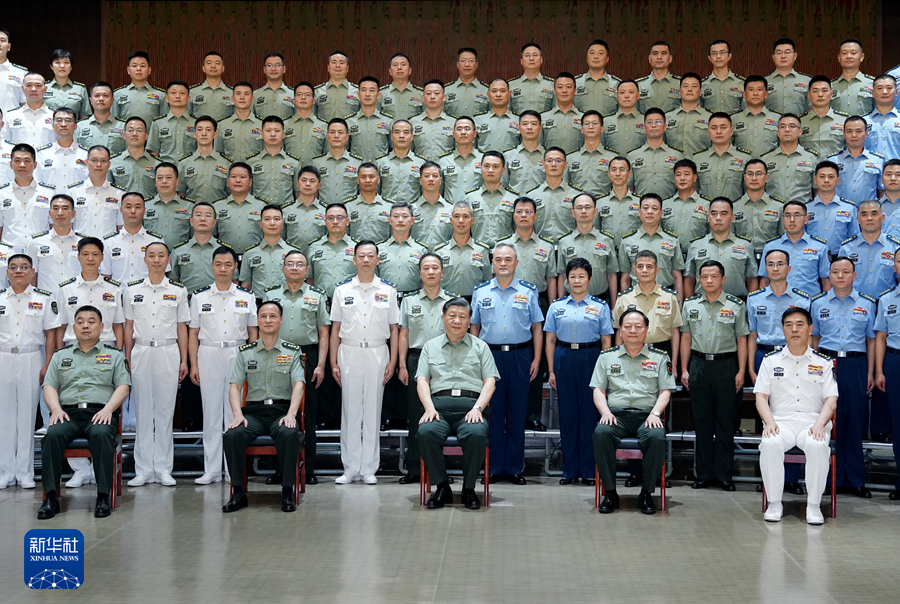 习近平视察东部战区机关-新华网
