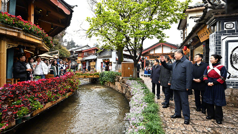 习近平考察丽江古城:文旅产业要走一条持续、健康的发展之路