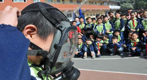 河北一小学开展防震减灾应急疏散演练