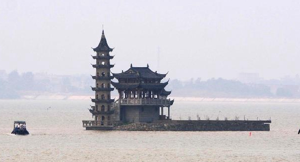 鄱阳湖水位超过警戒线