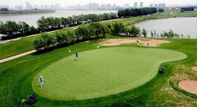 中纪委点名高尔夫腐败 球场将被整治