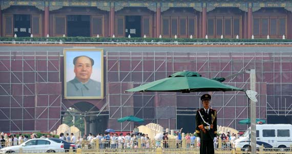 北京：天安门城楼开始&ldquo;美容&rdquo;迎接抗战胜利七十周年