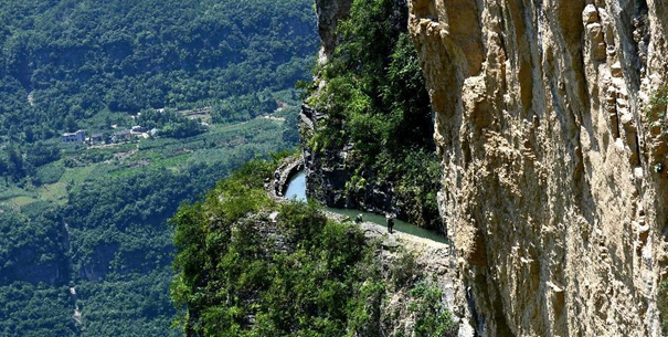 &ldquo;绝壁天河&rdquo;&mdash;&mdash;鄂西深山中的&ldquo;红旗渠&rdquo;