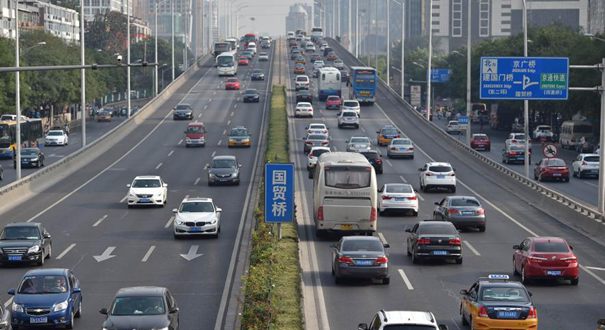 北京实行单双号限行首日 车流降幅明显(组图)