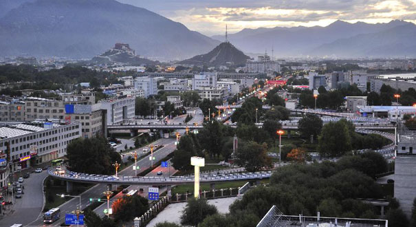 西藏交通50年：天路历史上的八个&ldquo;路标&rdquo;