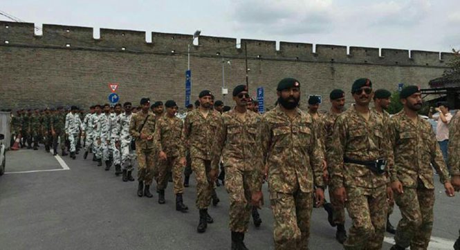 外军参阅官兵参观卢沟桥