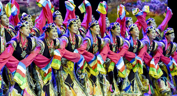 庆祝西藏自治区成立五十周年文艺晚会在拉萨举行