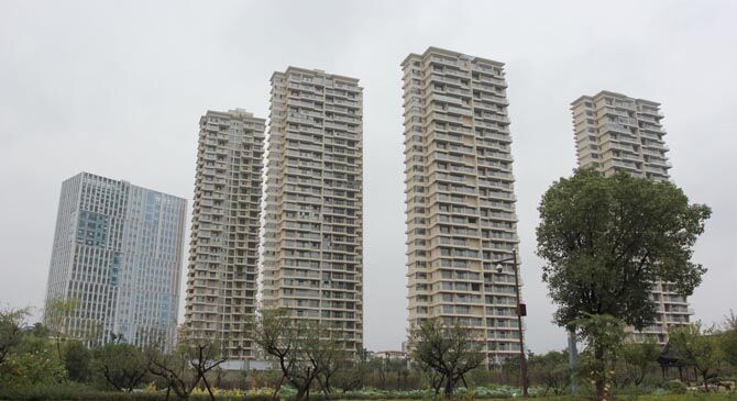 湖北地税超标建楼:批4500万实花2亿