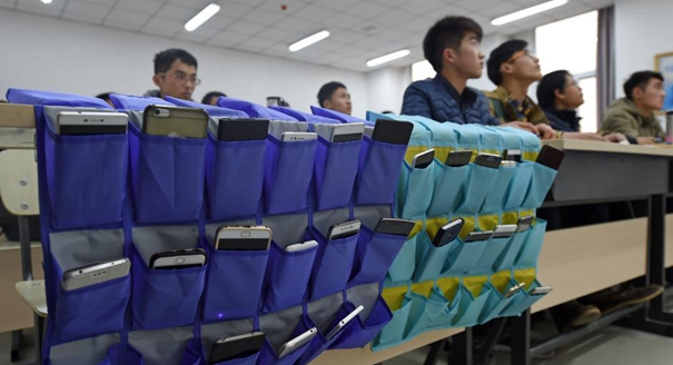 山西高校&ldquo;无手机课堂&rdquo;治疗大学生&ldquo;手机依赖症&rdquo;