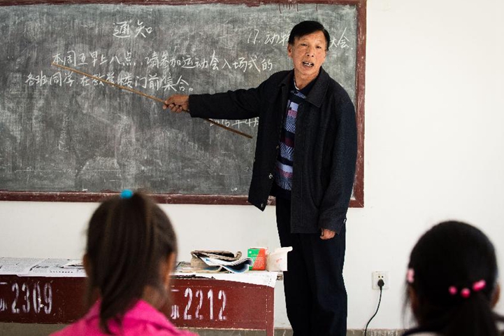 民进中央：高度关注农村教育 建言献策守正出新