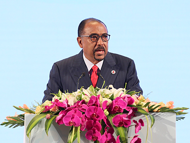 联合国艾滋病规划署执行主任西迪贝致辞