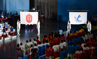 会旗在闭幕式上被降下