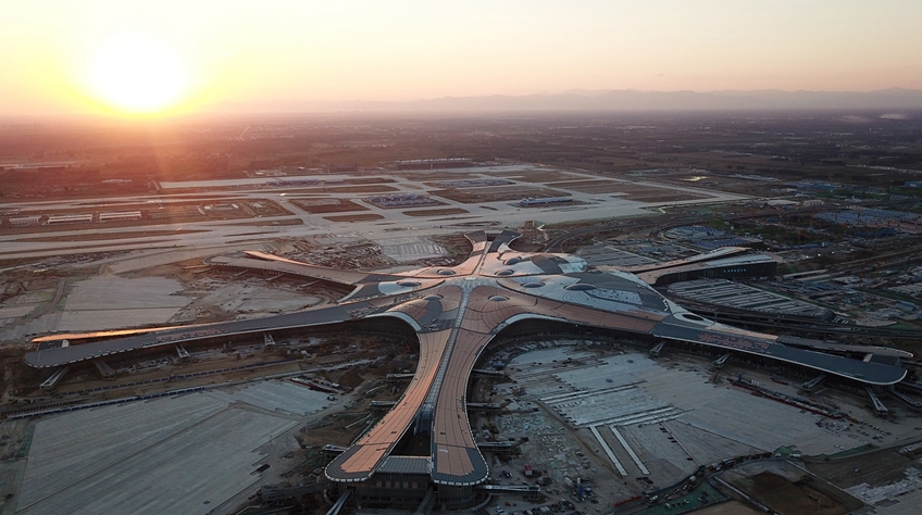 为了“凤凰”早日展翅翱翔——北京大兴国际机场年轻建设者的国庆心愿