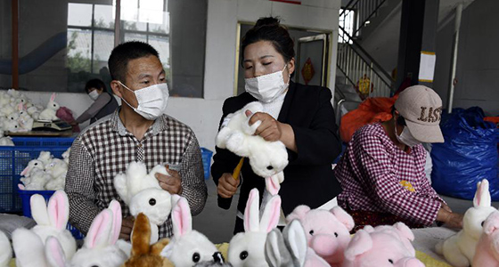 薄文芬：脱贫之后带动别人