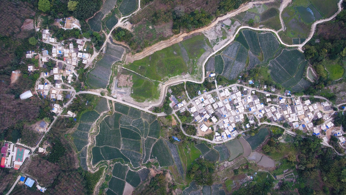 发展产业&ldquo;拔&rdquo;对俄穷根