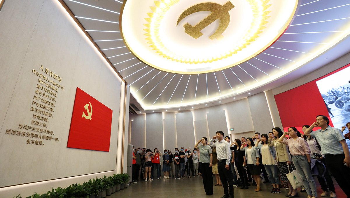 精神之源 精神标识——中国共产党的伟大建党精神启示录