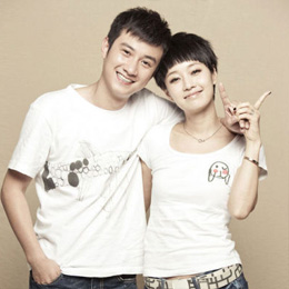 文章微博否认婚外情：把叶小姐叫出来