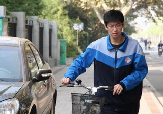 扬州&ldquo;撞车留条道歉&rdquo;中学生感动网民