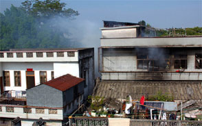 空军一架歼7飞机训练时在广东汕头坠毁