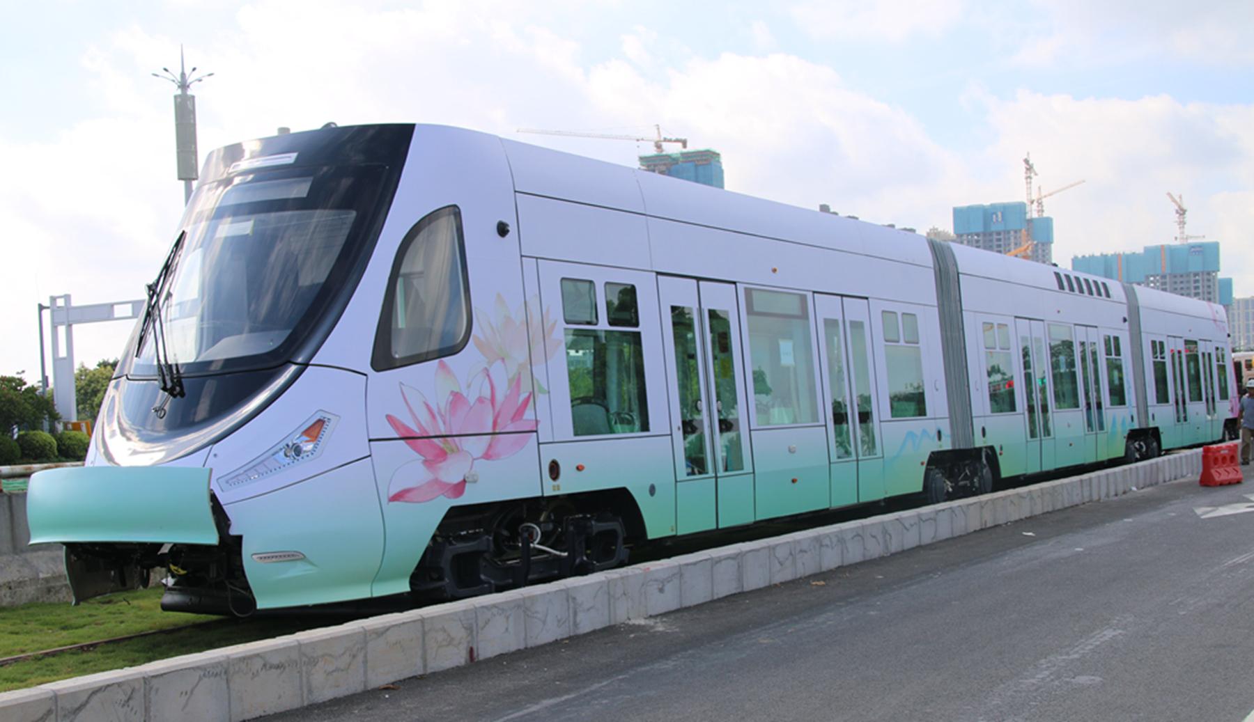 充电仅用30秒 广州有轨电车有了超级电容