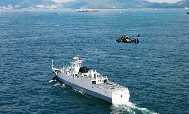 解放军驻港部队惠州舰,钦州舰首次参加海空联合巡逻