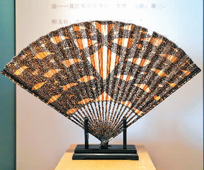 > 正文  9月底,坐落于江苏苏州狮子山下的苏州博物馆西馆启动试运行