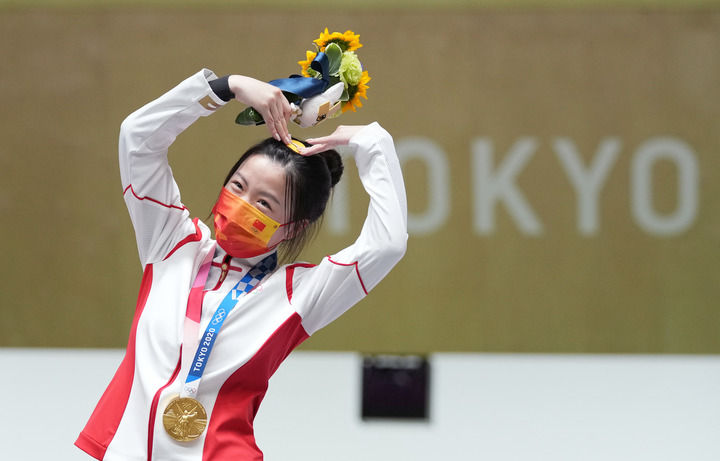 杨倩,2000年出生,中国射击运动员,2020年东京奥运会射击女子10米气